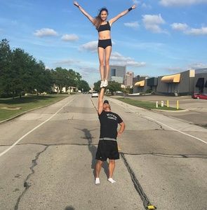 Meet your Posher, Heath